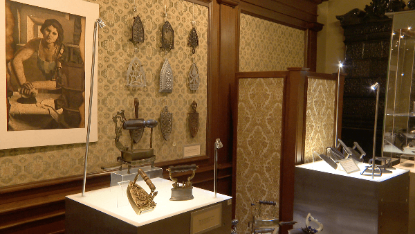 The exhibition in Nesvizh Castle tells about the extraordinary history of the iron