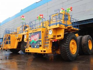 Трехтысячный БелАЗ 130-тонник сошел с конвейера