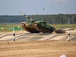 На Армейских играх у белорусских военных – второй заезд в «Танковом биатлоне»
