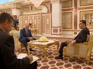 Президент Туркменистана пригласил белорусскую сторону на Первый Каспийский экономический форум