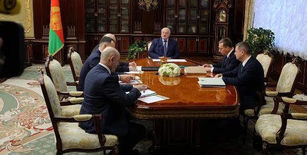 Работу банковской системы обсудили у Президента
