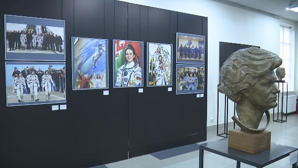 Выставочный проект «Первые…», посвящённый покорителям космоса стартовал в галерее М. Савицкого