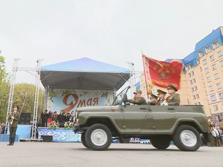 Парад В Жодино с участием кадетов и военной техники