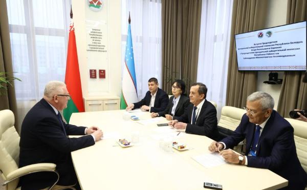 Двусторонние встречи проходят в ЦИК Беларуси
