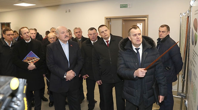 Президент Беларуси с рабочей поездкой посетил Слуцкий район