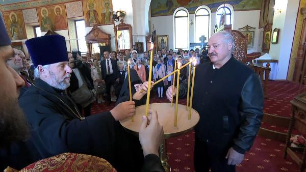 A. Lukashenko visits St. Ilya Church of the Holy Dormition Convent in Orsha on Easter