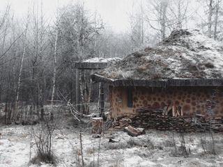 Энтузиаст из Мозыря построил дом в деревне хоббитов
