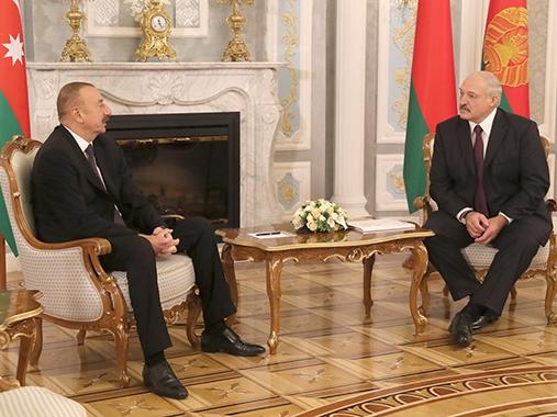Переговоры Президентов Беларуси и Азербайджана проходят во Дворце Независимости