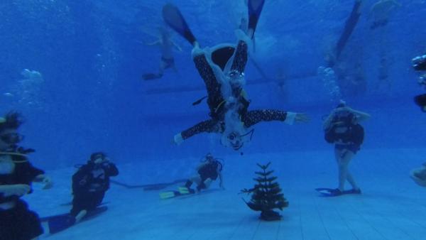Новогоднее представление под водой от ДОСААФ