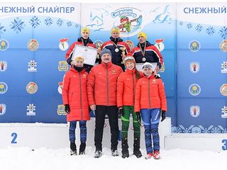 Президент Беларуси наградил победителей финала республиканских соревнований среди детей и подростков по биатлону «Снежный снайпер»