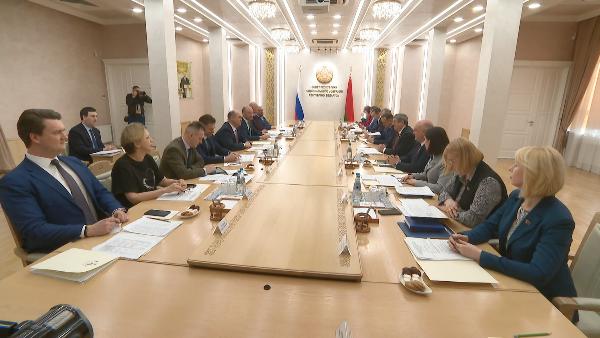 Preparations for forthcoming Forum of Regions of Belarus and Russia discussed in Minsk