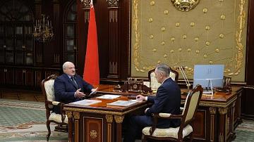 Александр Лукашенко принял с докладом главу Управделами Президента Юрия Назарова