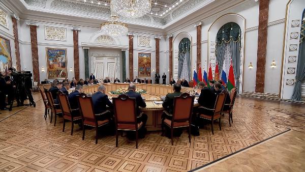 АКЦЕНТЫ ДНЯ