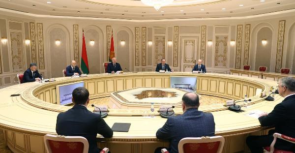 АКЦЕНТЫ ДНЯ