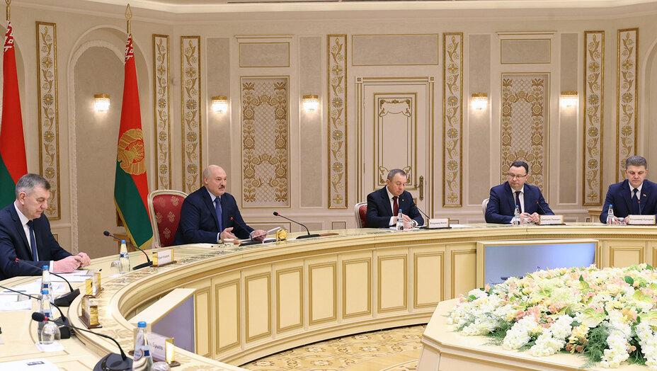 АКЦЕНТЫ ДНЯ