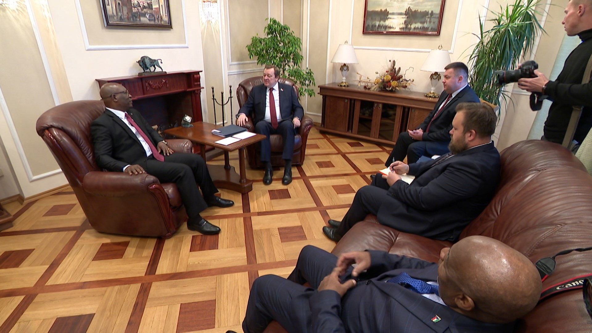 АКЦЕНТЫ ДНЯ