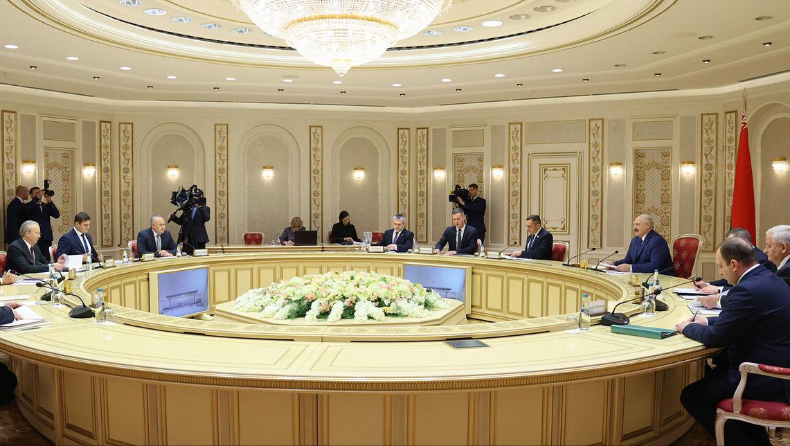 АКЦЕНТЫ ДНЯ