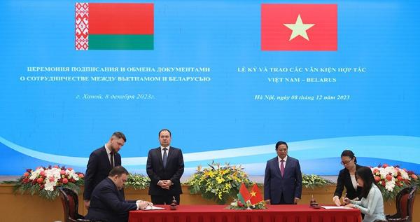 АКЦЕНТЫ ДНЯ