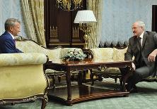 Президент Беларуси встретился с главой Сбербанка России