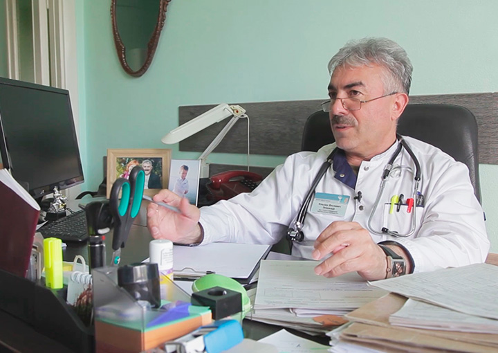 О жизни в Беларуси рассказывает врач из Азербайджана Ильхам Зейналов