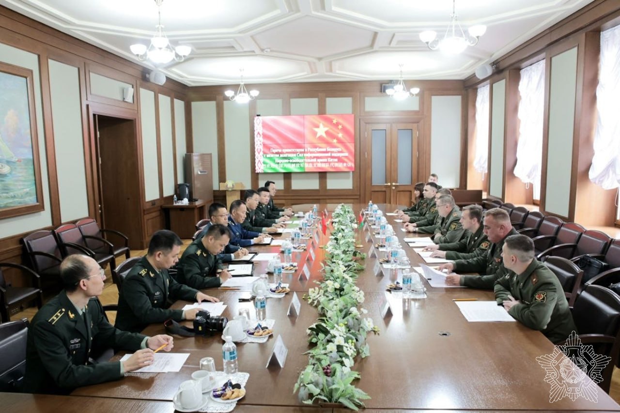 В Минске с официальным визитом находится военная делегация из Китая