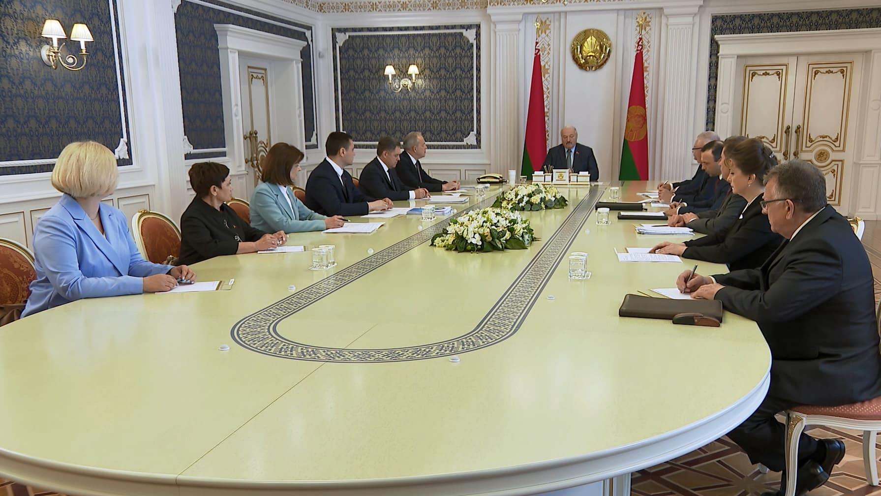 АКЦЕНТЫ ДНЯ