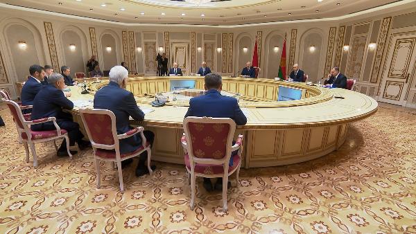 АКЦЕНТЫ ДНЯ