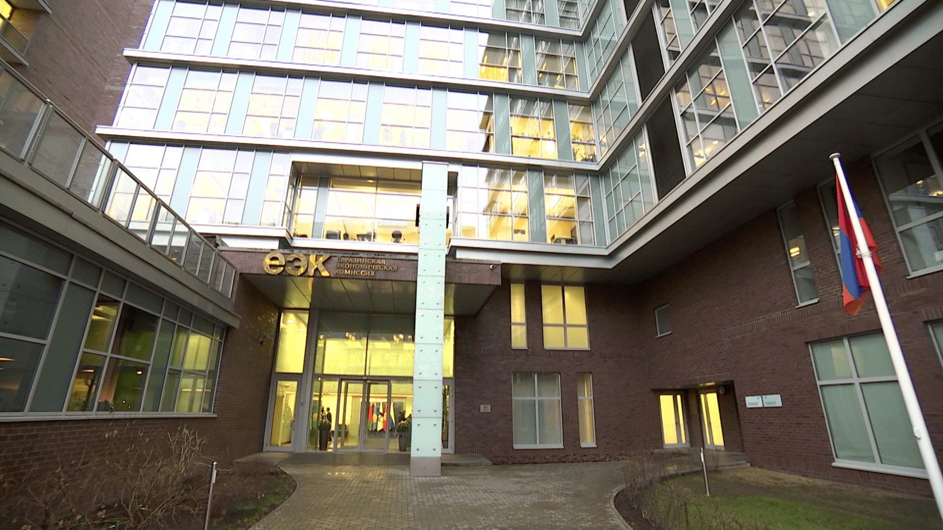 АКЦЕНТЫ ДНЯ