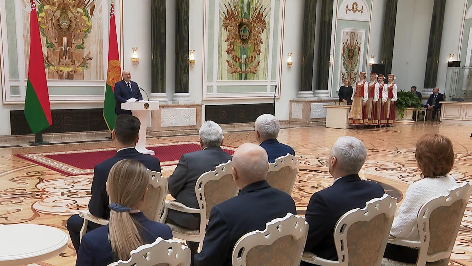 АКЦЕНТЫ ДНЯ