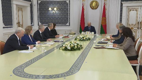 АКЦЕНТЫ ДНЯ