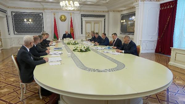 АКЦЕНТЫ ДНЯ