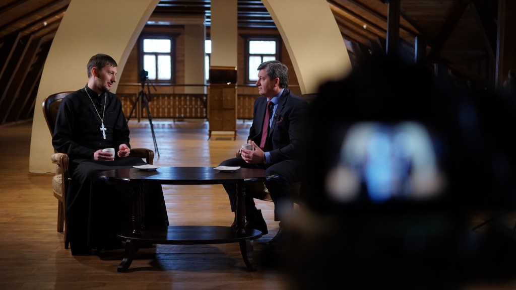 священник-видеоблогер Александр Кухта