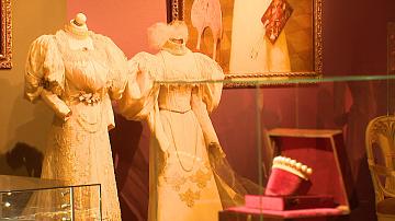 An exhibition of costumes has opened in the Art Museum