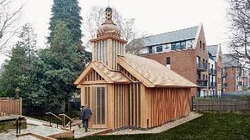Деревянная белорусская церковь в Лондоне участвует в международном конкурсе