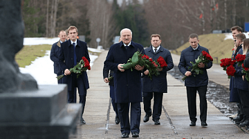 Президент почтил память жертв Хатыни