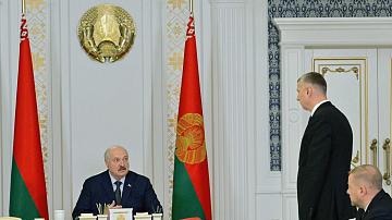 Aleksandr Lukashenko received a report from the Head of the Presidential Administration