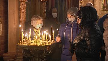 Православные верующие отмечают Крещение Господне