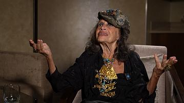 A Greek-Italian sculptor moved to Belarus and shares her emotions