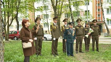 Ветераны войны принимают поздравления на дому