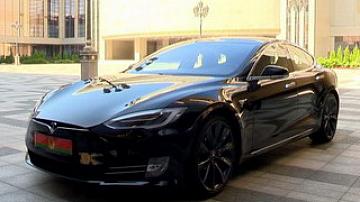 President tests Tesla electric car