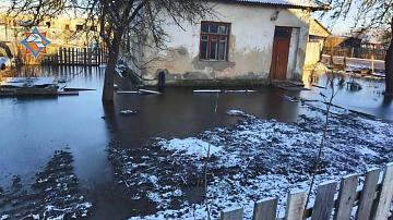 В регионах зафиксированы подтопления подворий и дорог