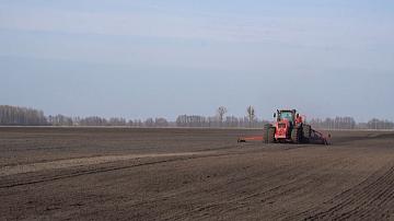 Farmers of the southern regions are actively involved in field work