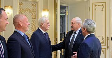 A. Lukashenko met with the Governor of the Tyumen Oblast of Russia A. Moor