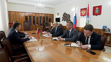 Чрезвычайный и Полномочный Посол Беларуси в России А. Рогожник с рабочим визитом в Орле