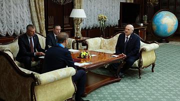 Президент провёл встречу с первым вице-премьером России