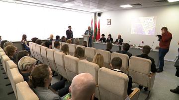 Школьники презентовали бизнес-идеи 