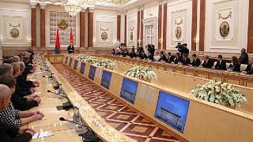 Церемония вручения дипломов научным и научно-педагогическим работникам