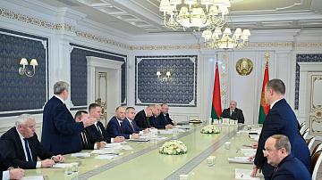 Президент провёл совещание по вопросам развития районов Припятского Полесья
