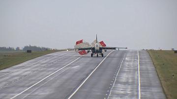 Во время учения «Запад-2025» отработана посадка самолётов на автодорогу