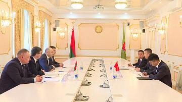 Инвестор из КНР построит тепличный комплекс в Оршанском районе